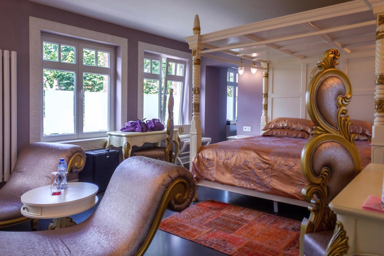 B&B Saint-Georges -Located In The City Centre Of Bruges- Luaran gambar A suite at the Hotel de la Ville